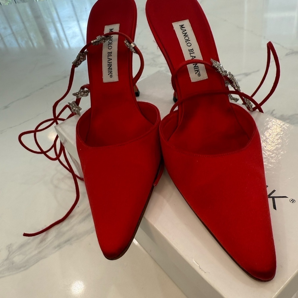 MANOLO BLAHNIKS NEW Kioto red satin pointy toe lace up stars size 39 RARE!! - Picture 5 of 12